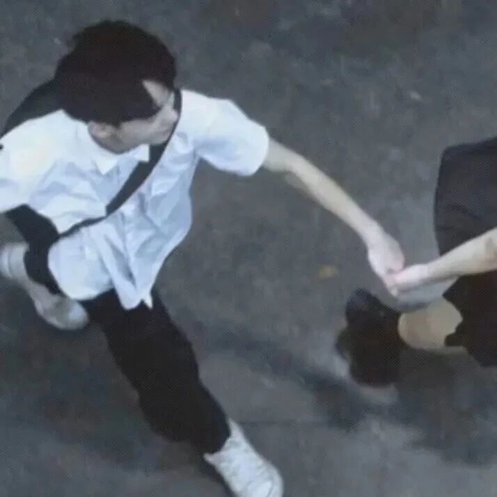 qiansuoxyanbanlv牵手学院风真人情侣头像