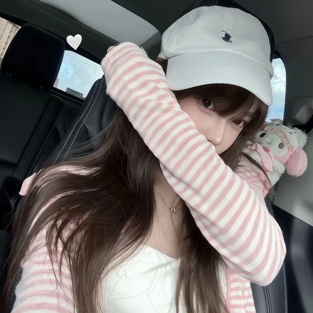 车内纯欲女生头像