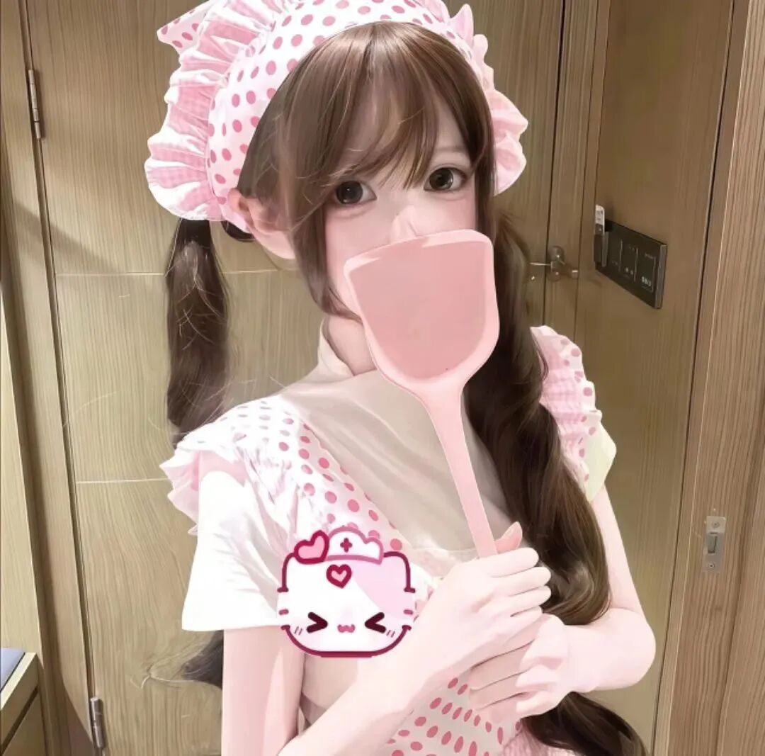 JK制服捂嘴少萝女生头像
