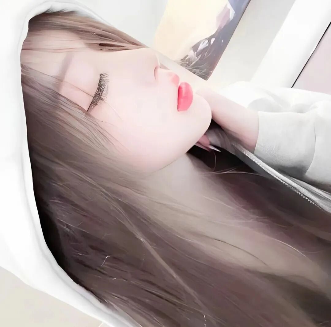小众侧脸女生头像