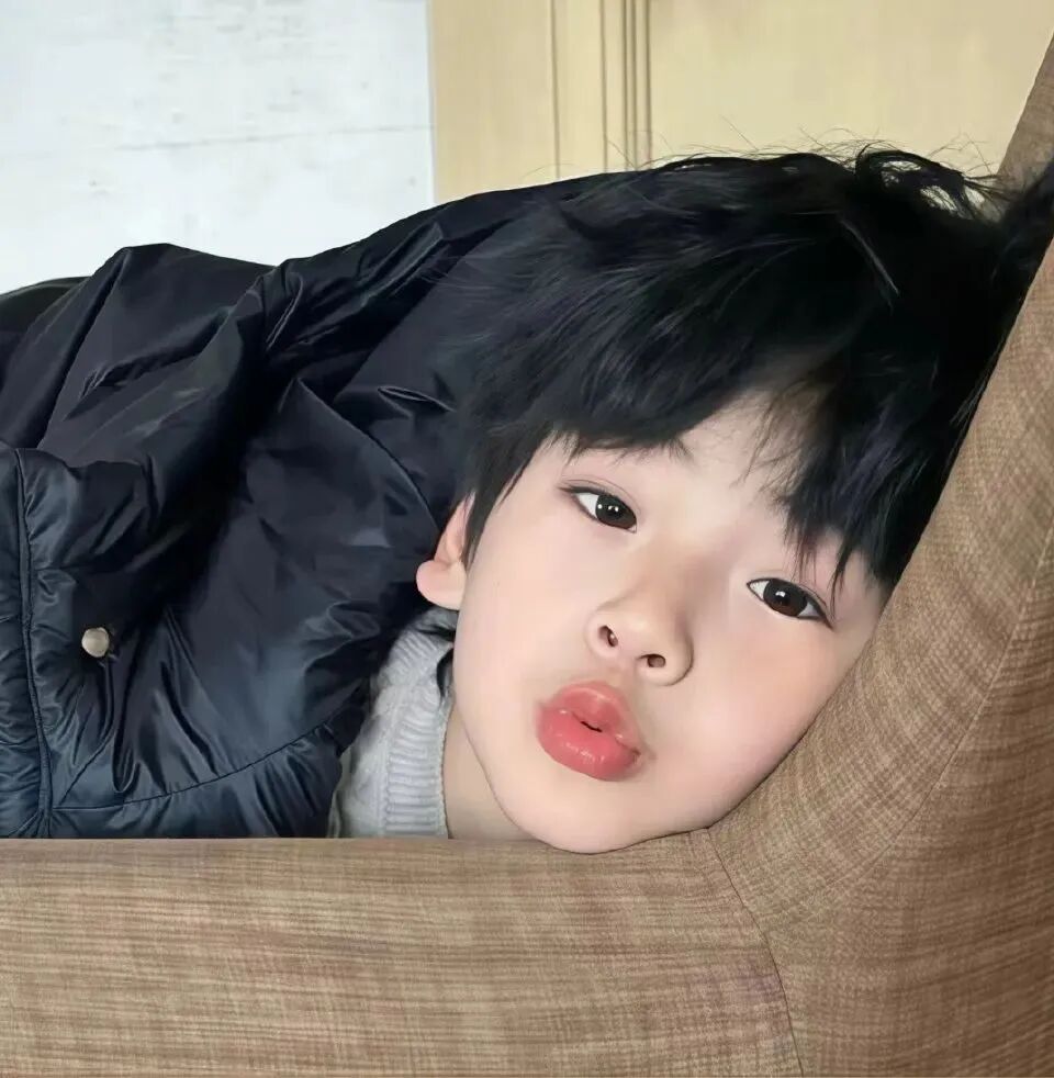 juyrtrejgnj小男孩萌娃头像