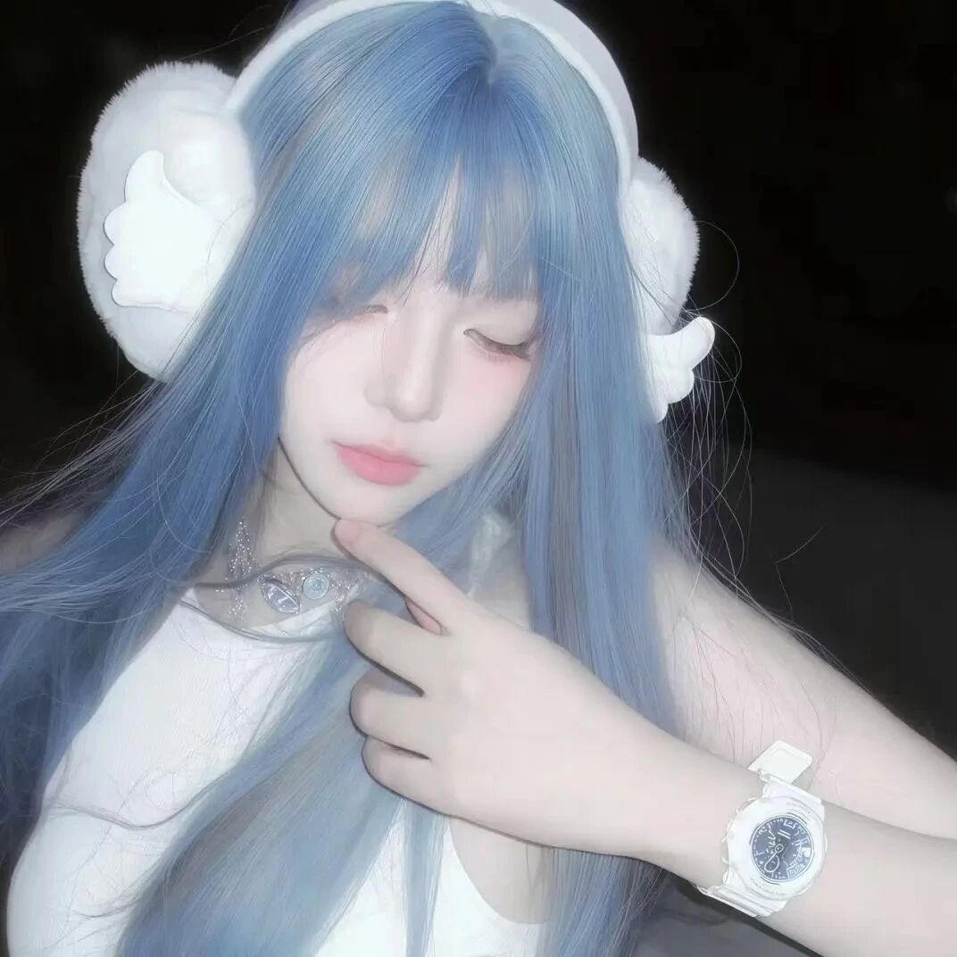 蓝色系温柔女生头像
