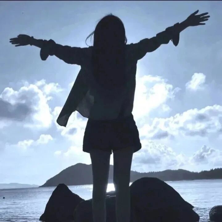 zhengfenweibghdalaopo氛围感真人情侣头像