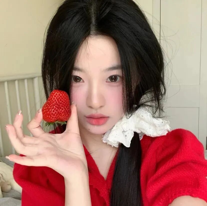 草莓甜妹女生头像
