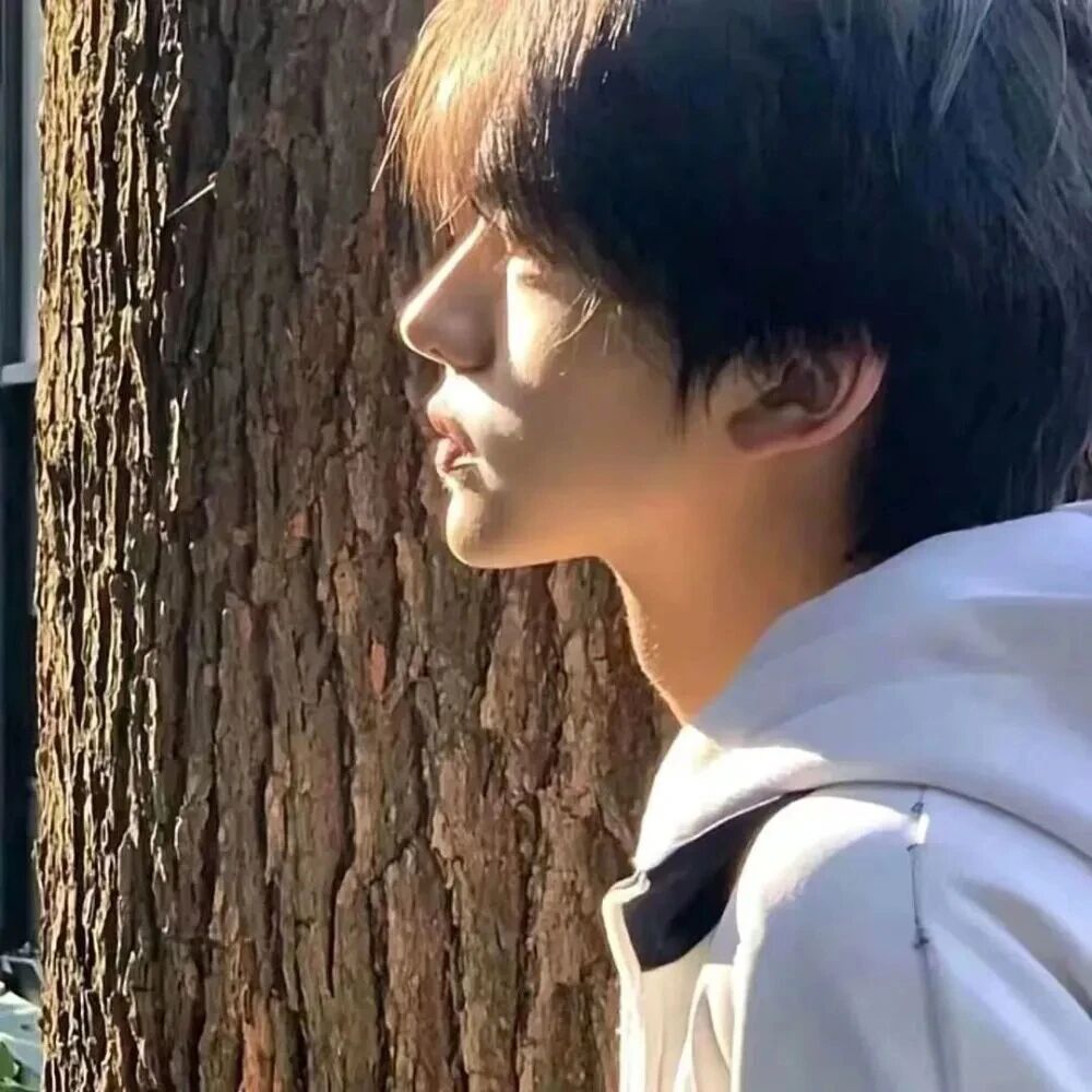 痞帅侧脸男生头像