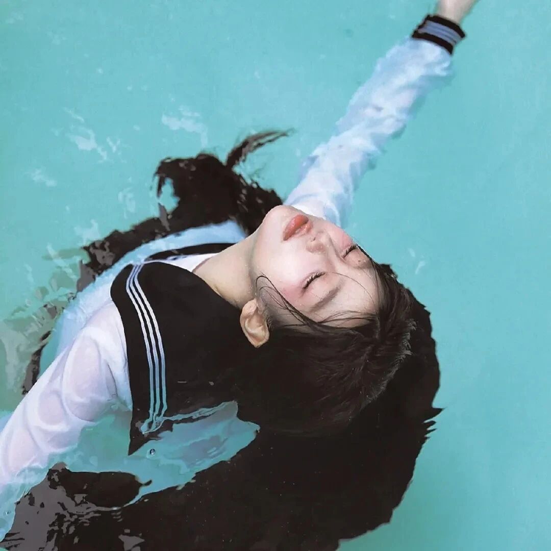 jk制服纯欲女生头像