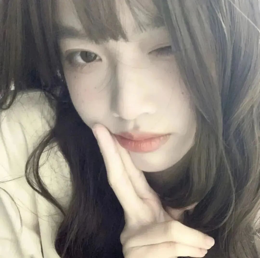 手势小众女生头像