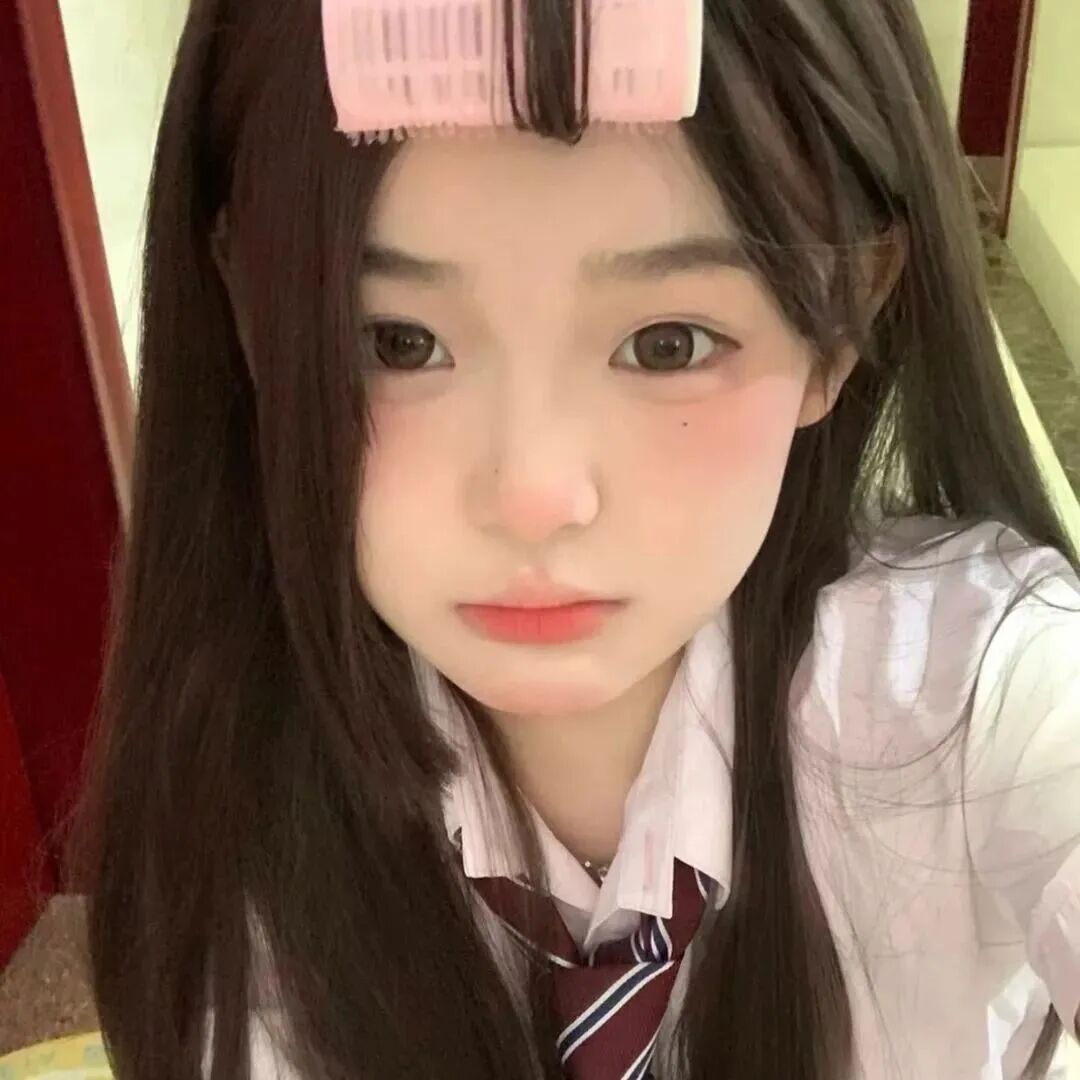 学院风女生头像