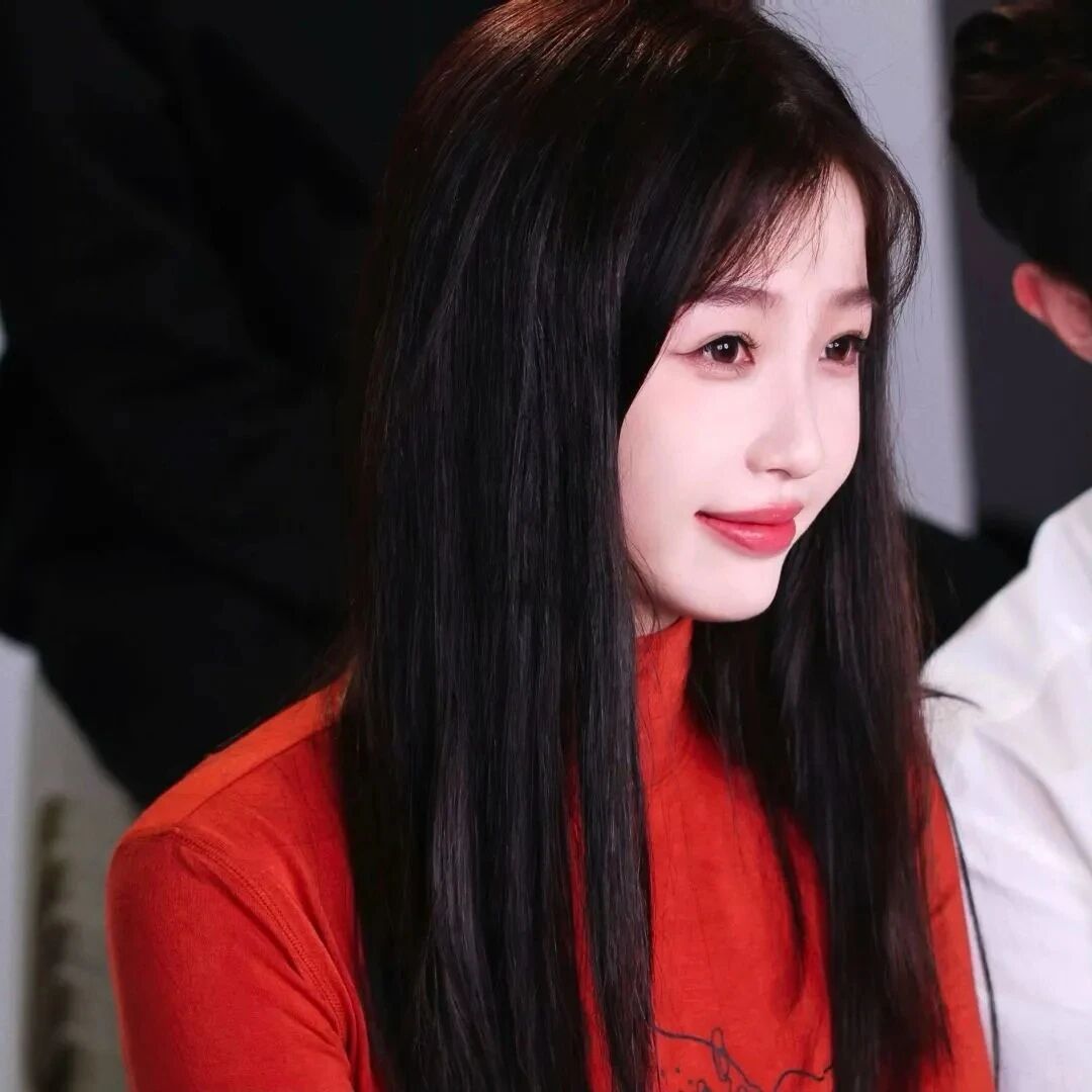 虞书欣爱豆新年女生头像