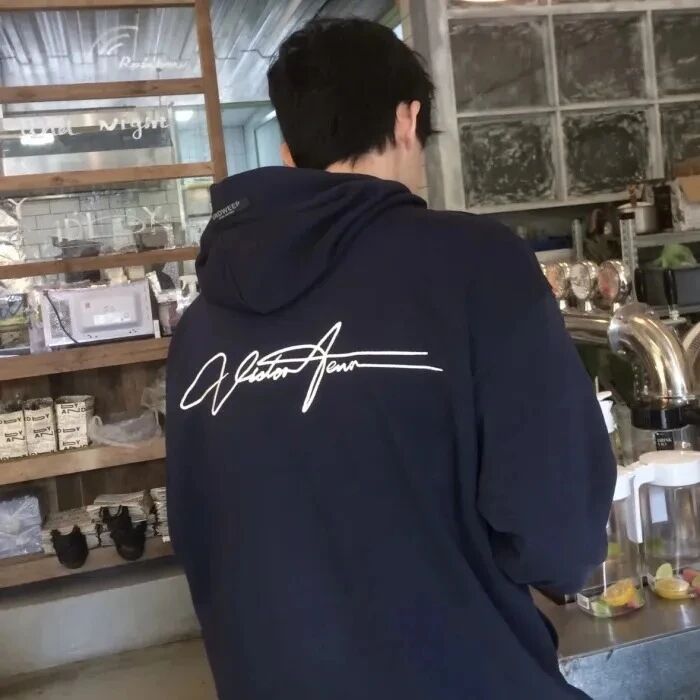 小众背影不露脸男生头像