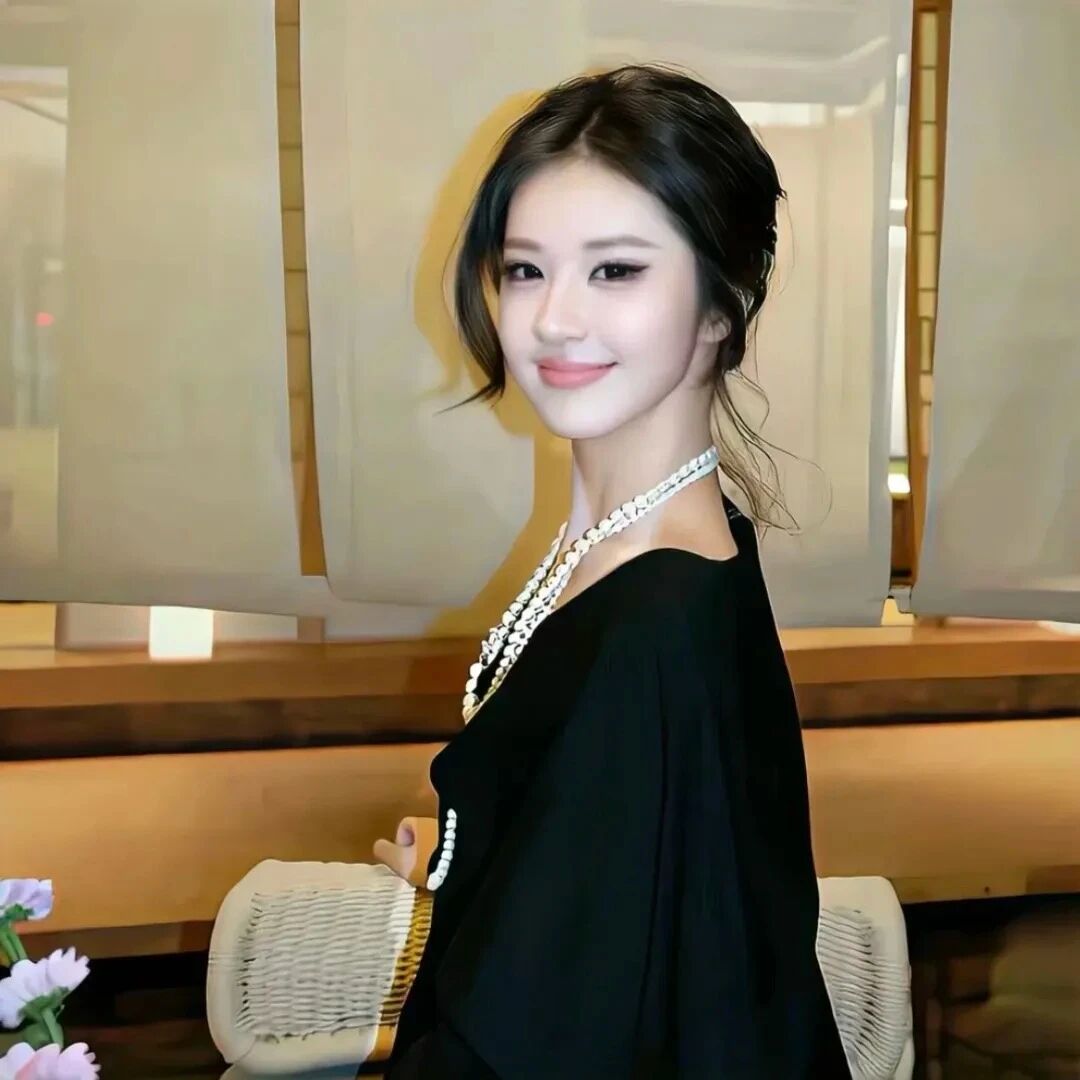 老钱风气质女生头像