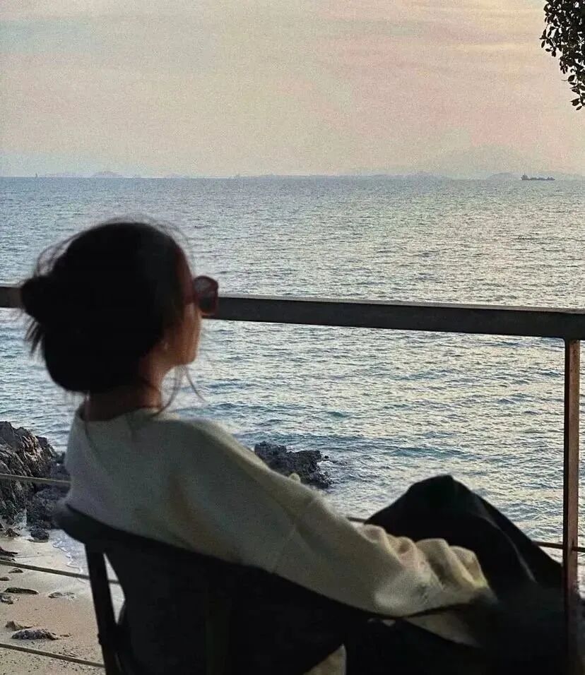 女生 女生头像 女头 氛围感 氛围感头像 海边头像