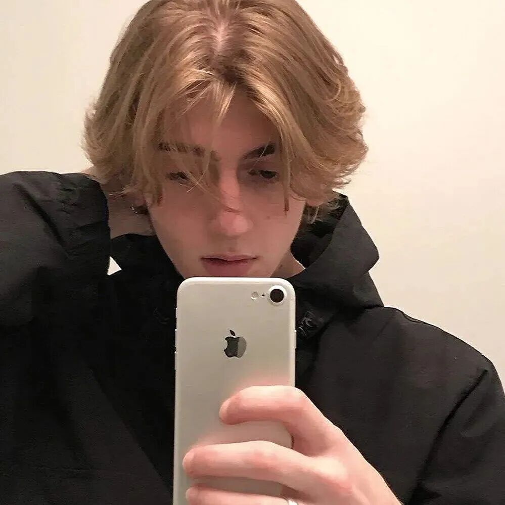 自拍手机个性欧美男生头像