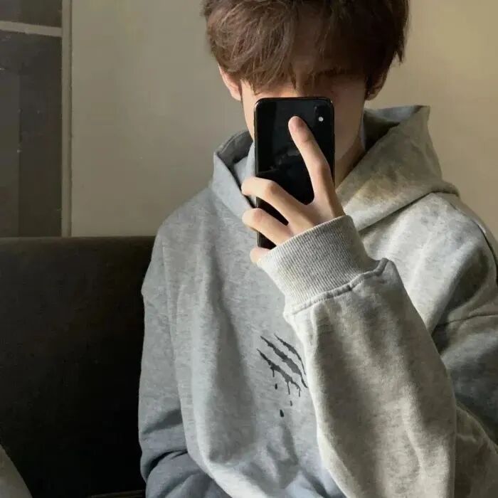 自拍手机男生头像