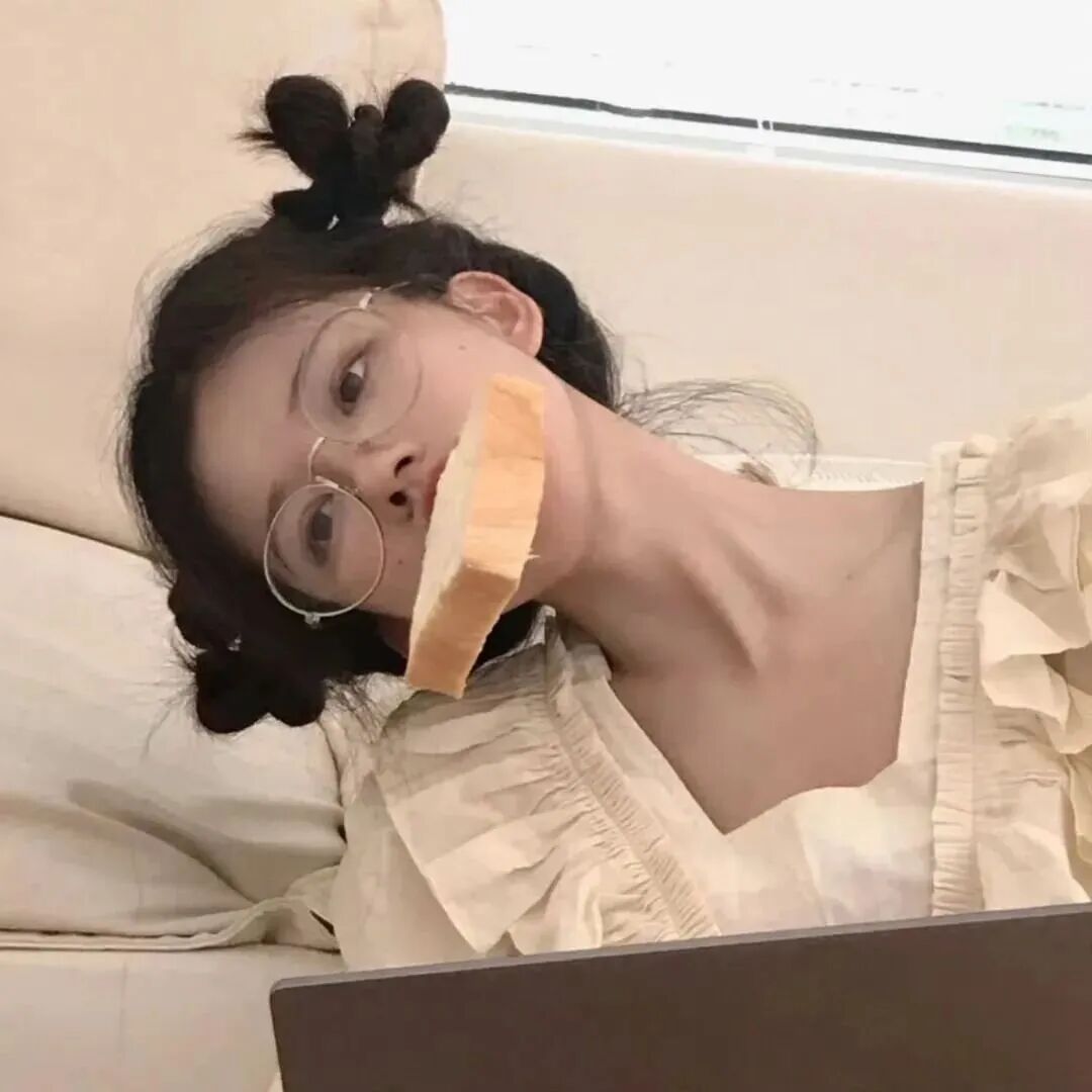 吃东西甜妹女生头像