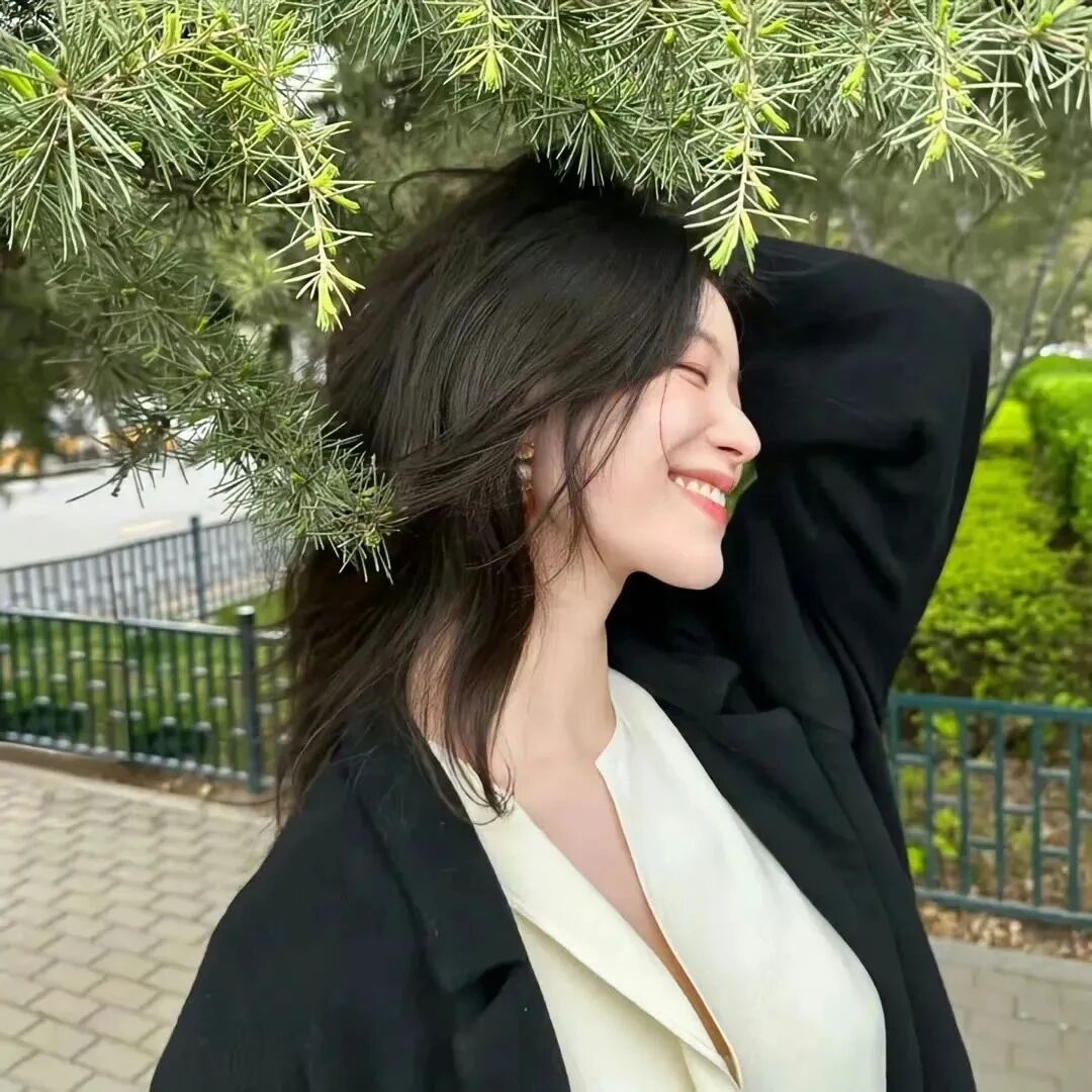 气质侧脸女生头像