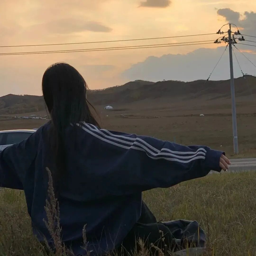 自由感不露脸女生头像