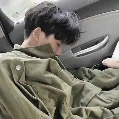 车内个性侧脸男生头像