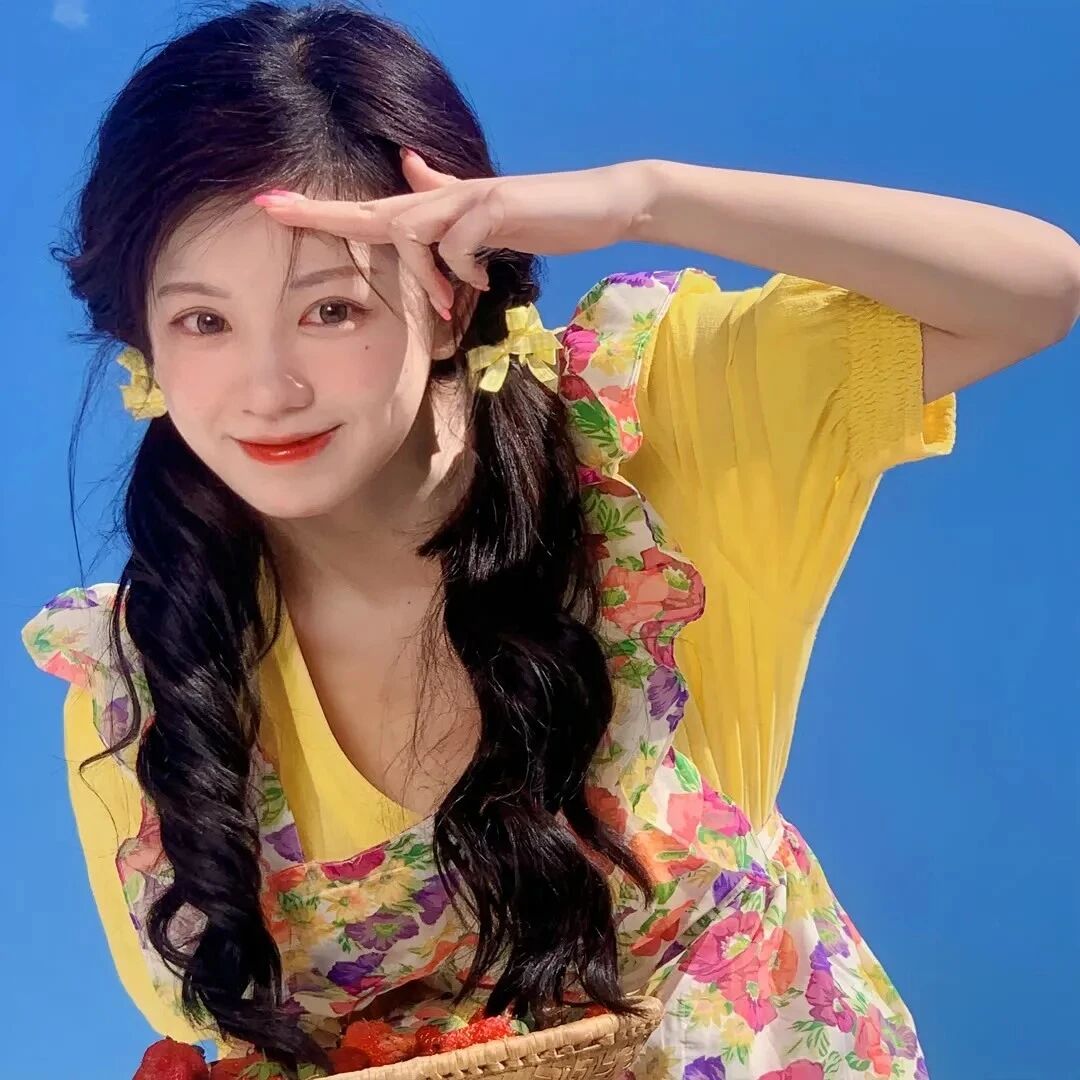 手势甜妹女生头像