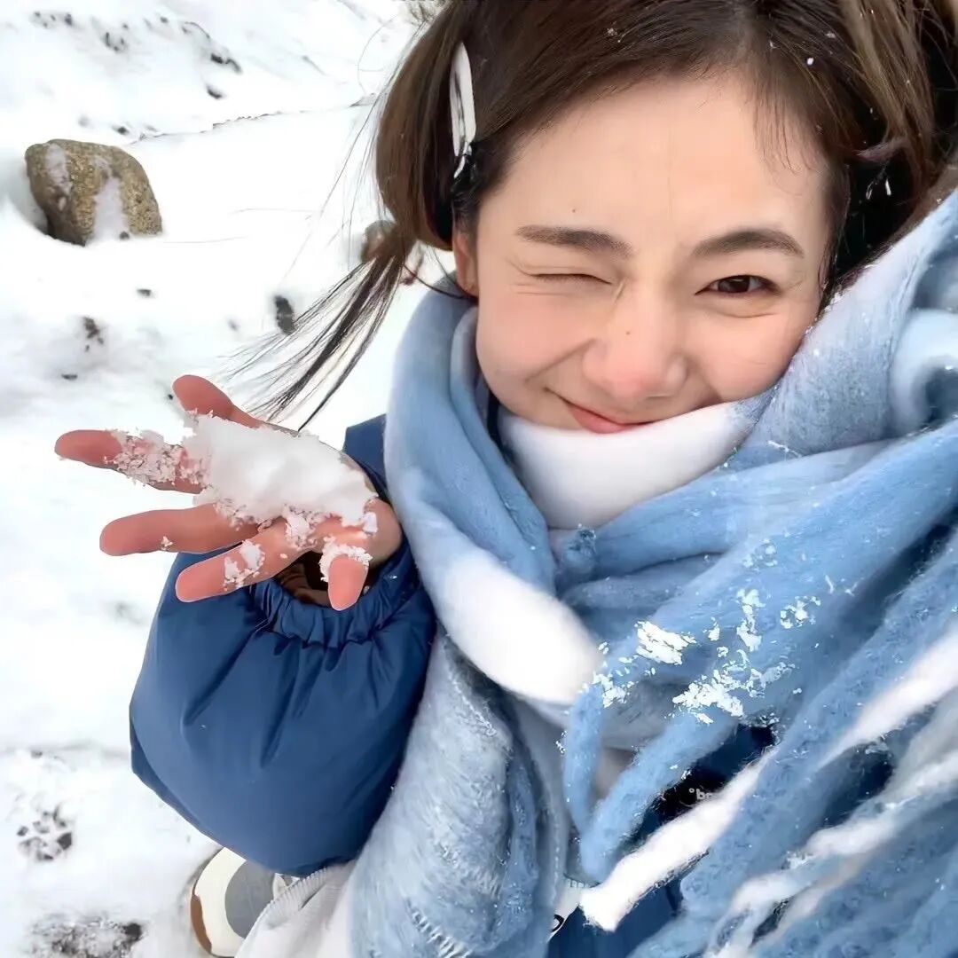 冬天小众女生头像