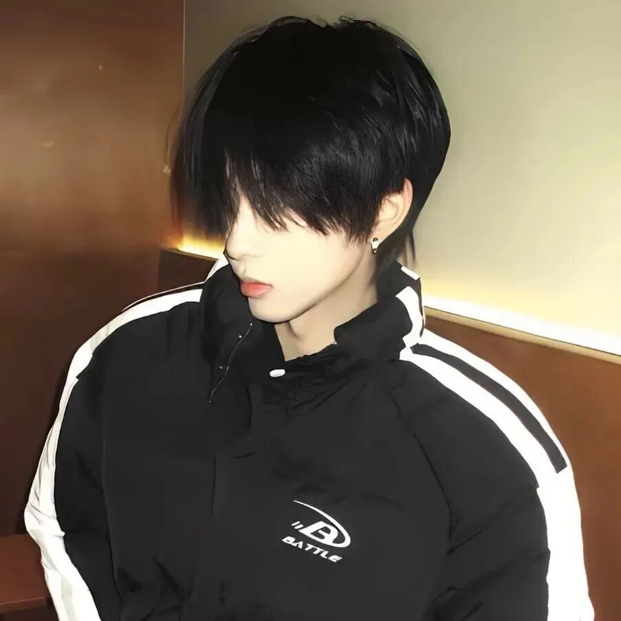 痞帅侧脸男生头像