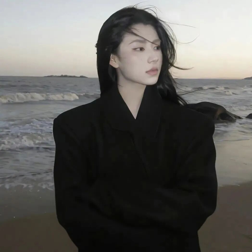海边气质女生头像