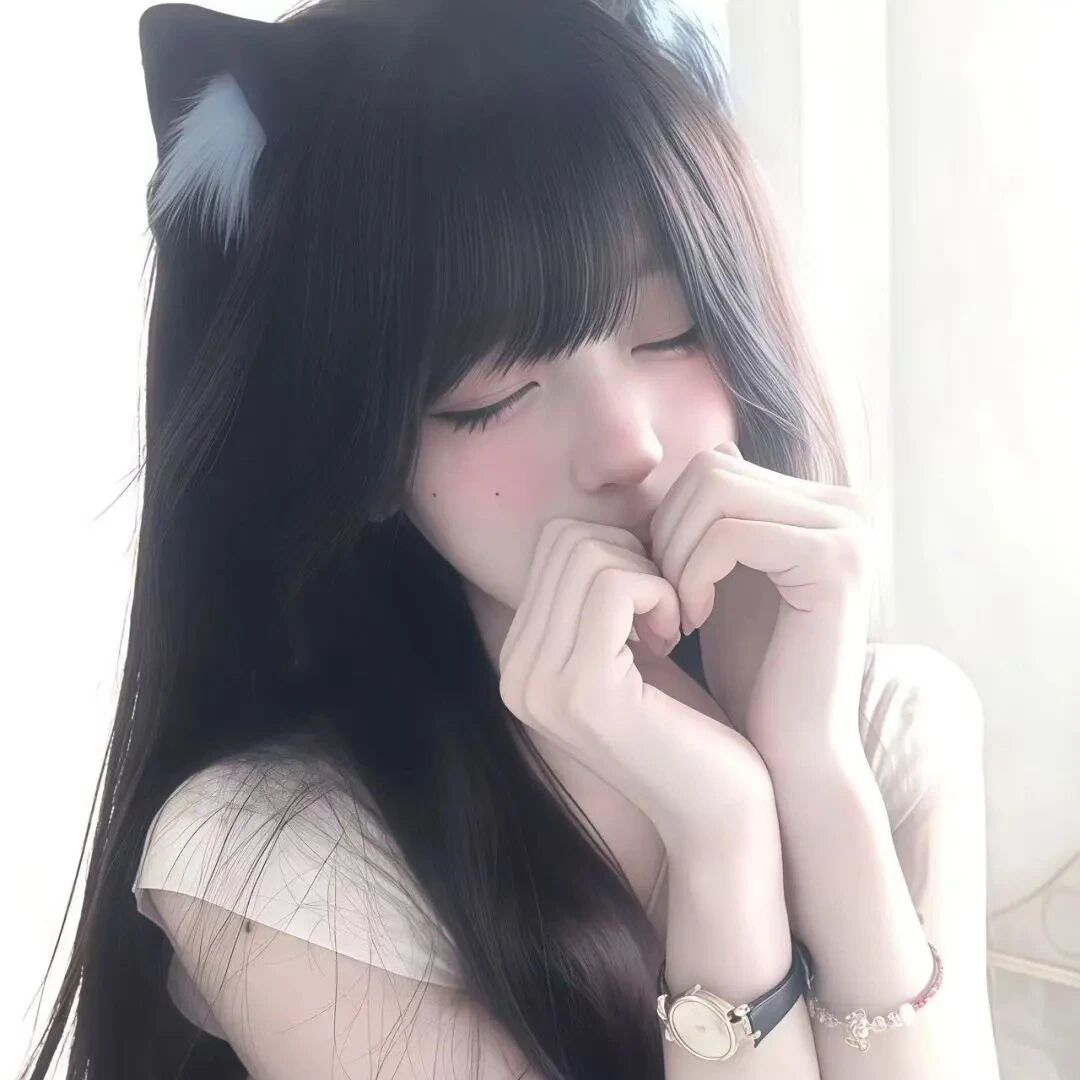 捂嘴少萝女生头像