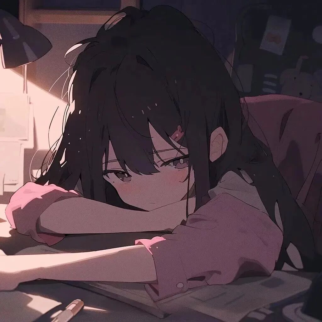 伤感趴着动漫头像女