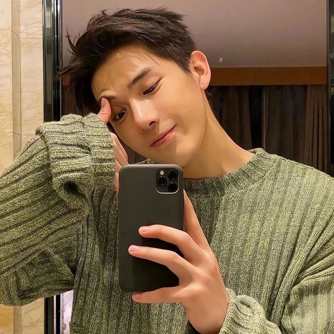 自拍手机小众男生头像