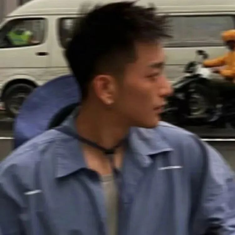 成熟侧脸男生头像
