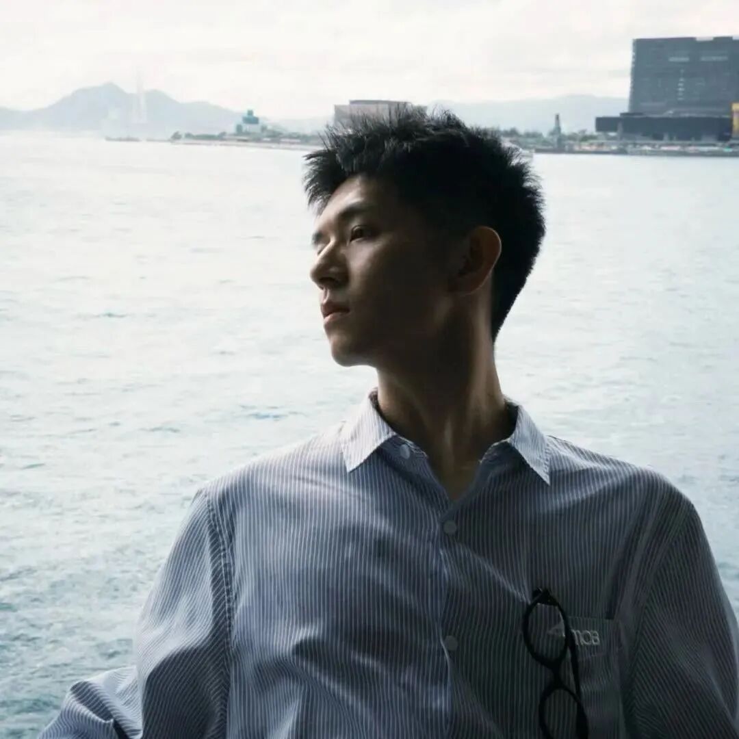 帅气侧脸男生头像