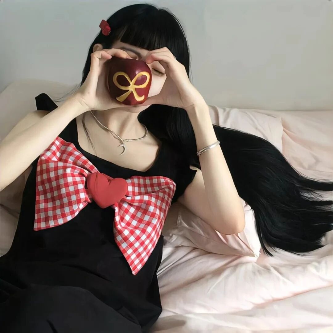 比心甜妹女生头像