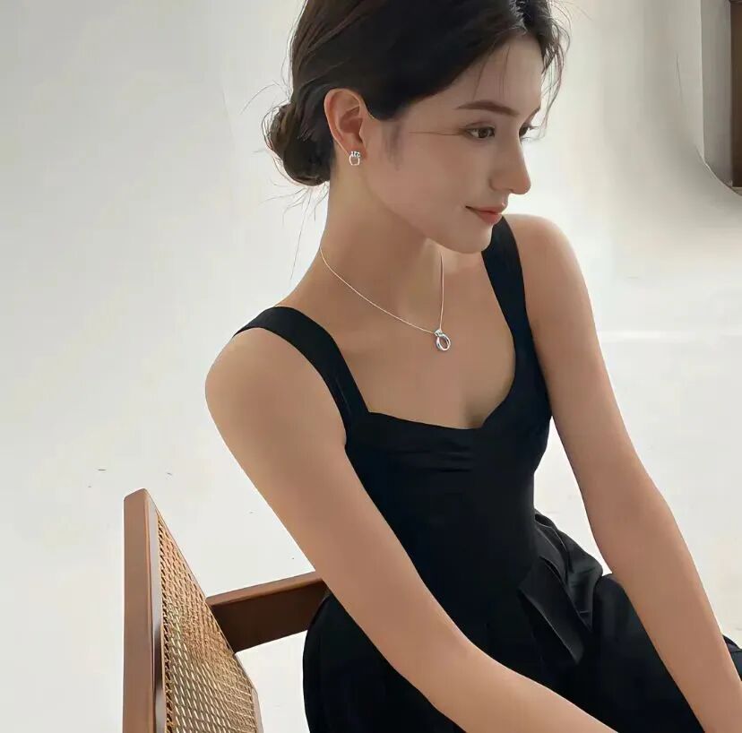 气质侧脸女生头像