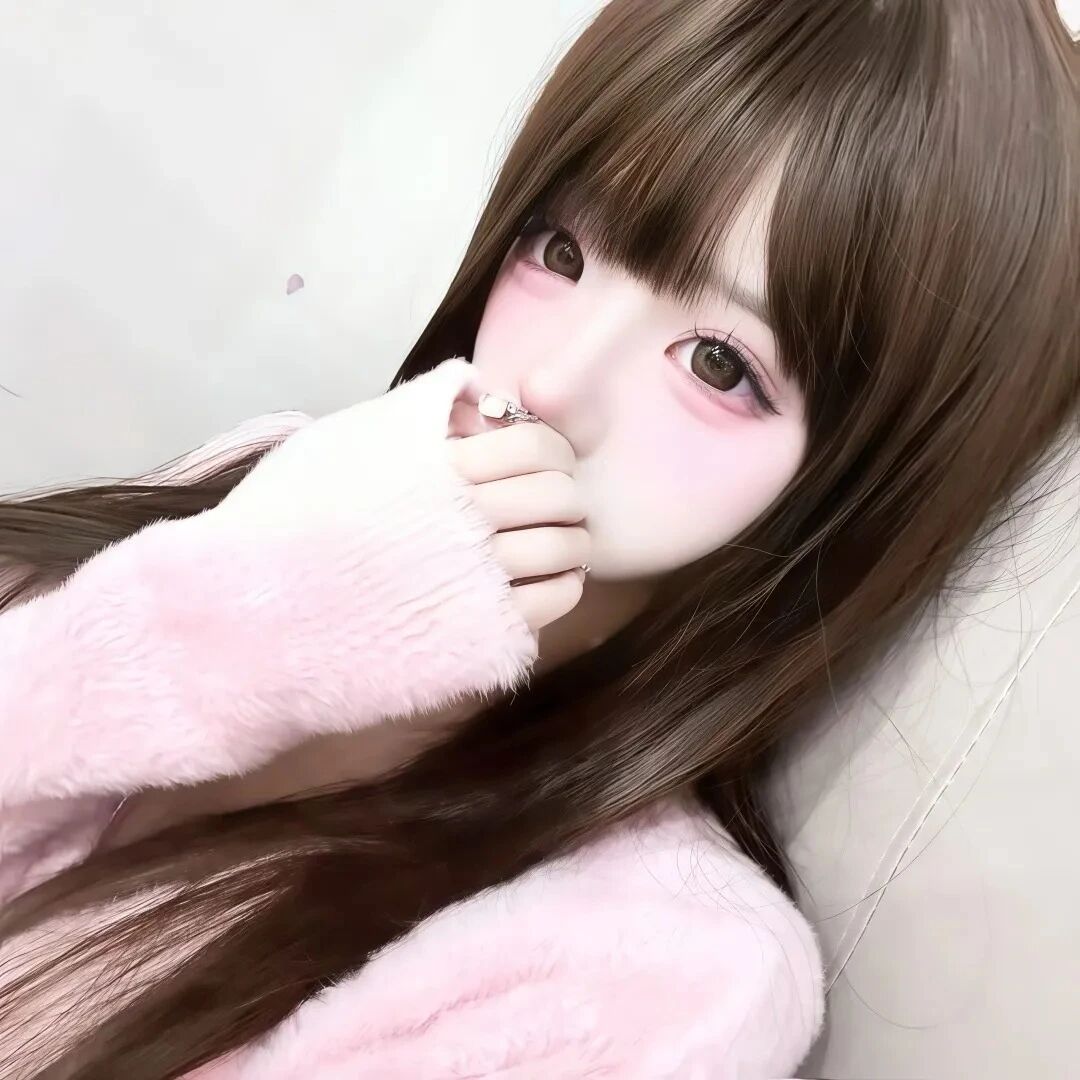 捂嘴少萝女生头像