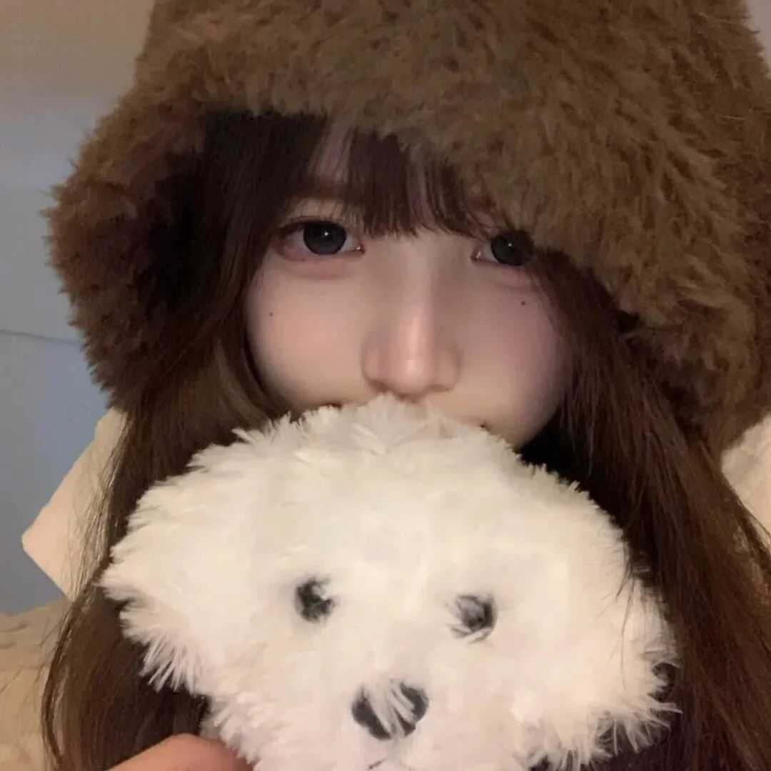 bzgoumencitduiyou抱着狗狗二人闺蜜头像真人闺蜜头像