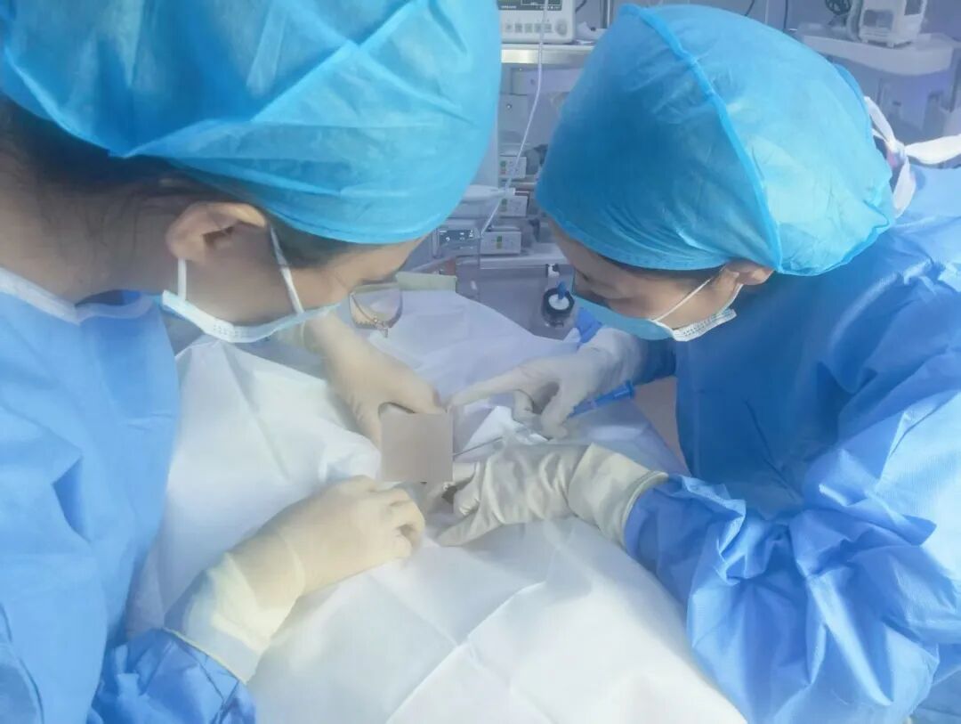 透析护理包是做什么的【惊险】国药同煤总医院：“26周手掌宝宝+出生仅3天”｜完成我市首例罕见新生儿腹膜透析置换术！_https://www.jmylbn.com_新闻资讯_第8张