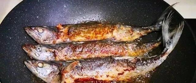 做鲅鱼，最好不要加水炖，2个小秘诀，鱼肉鲜美不腥气，又鲜又香