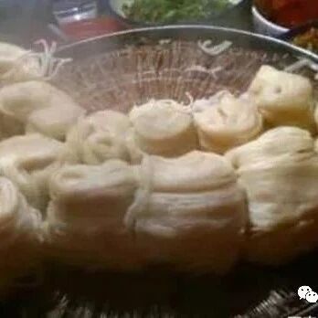 抖一抖成面条，10元一个，吃过就忘不了！这样的馒头你吃过么？