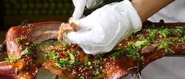 东北人吃饭喝酒经常说的“硬菜”是什么菜？