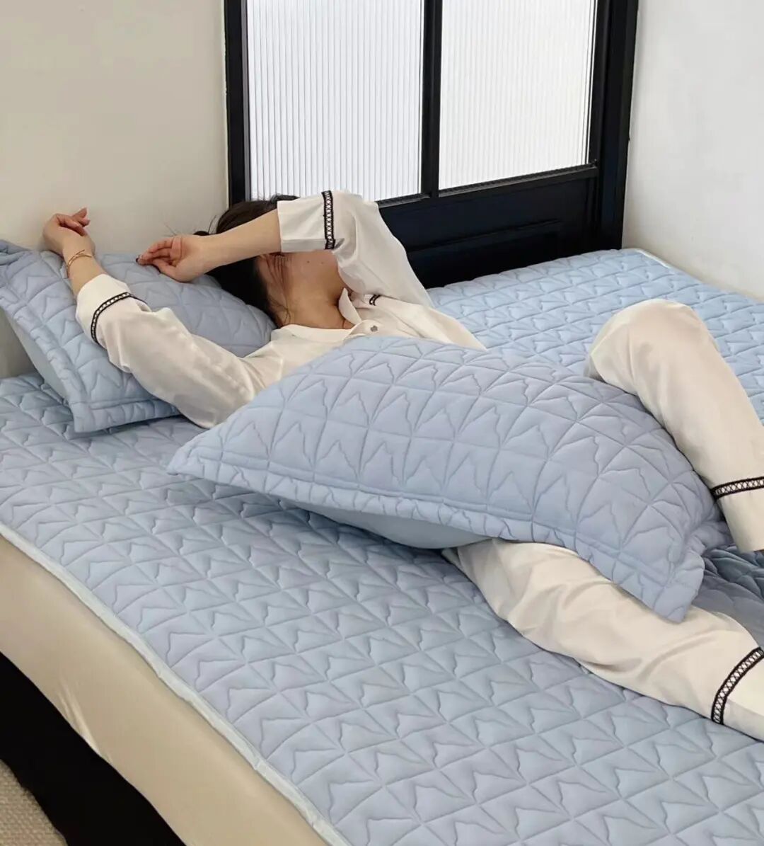 乳胶凉席好还是凉席好_乳胶凉席好吗?能凉快吗?_乳胶凉席好么