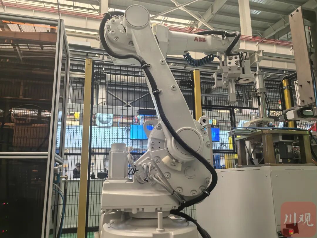 Chengdu rail transit vehicle maintenance robot "doctor" for the first time (Figure 1)