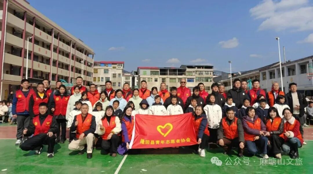 4c85e43b25ace93d682f2bb8dccac390.jpg