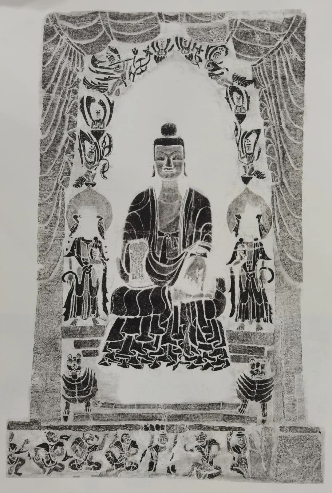 图源同上▲ 巩义石窟三窟中心柱南龛楣(最美飞天)拓片重磅呈现多幅