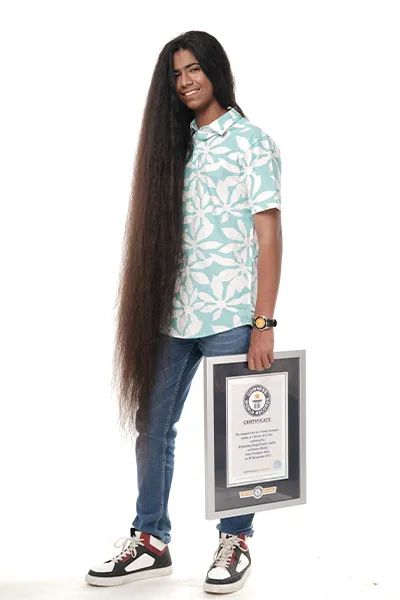 西达克的下一个目标是在年满 18 岁时获得在世男子最长头发纪录