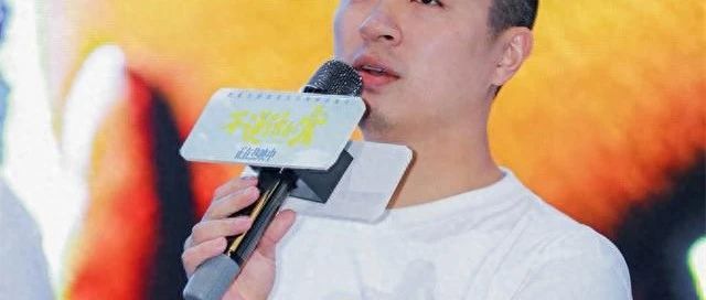 张艺兴无声告白:与聋人演员共筑《不说话的爱》​​