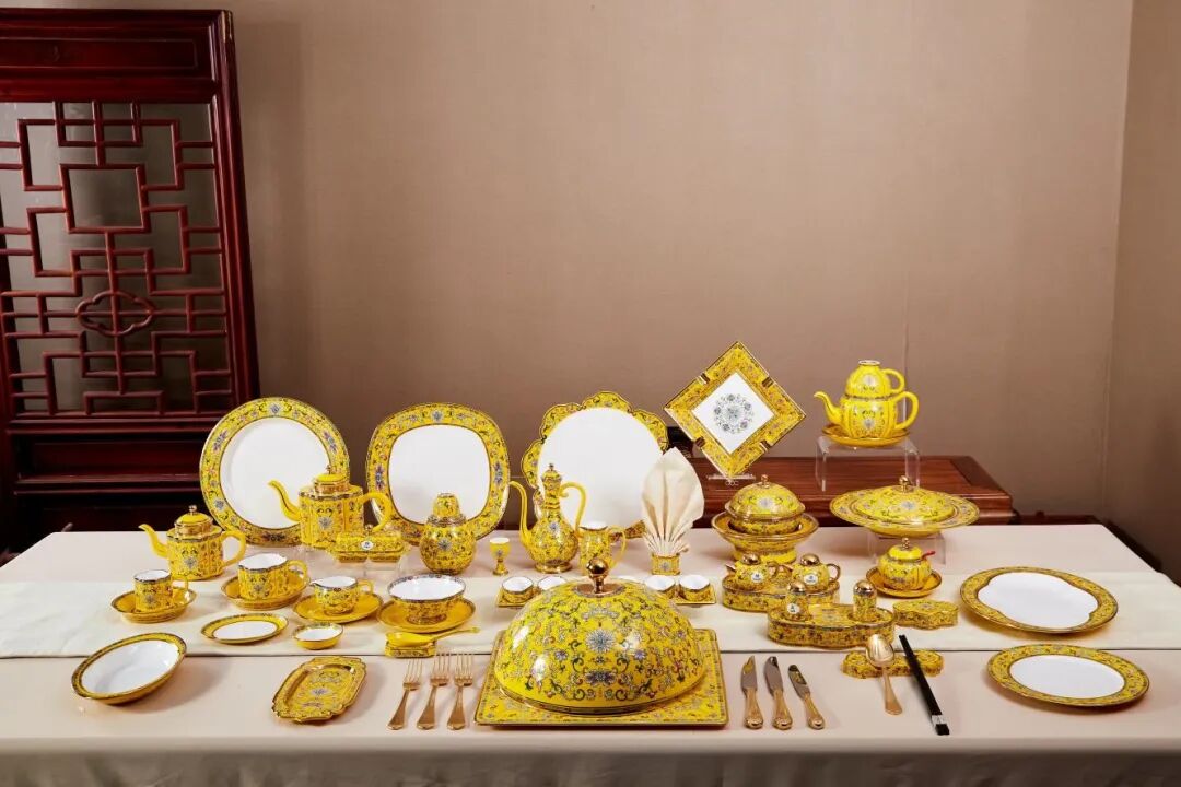 "盛世如意"国宴瓷高淳陶瓷创建于1958年,经过近六十年的发展,从一个