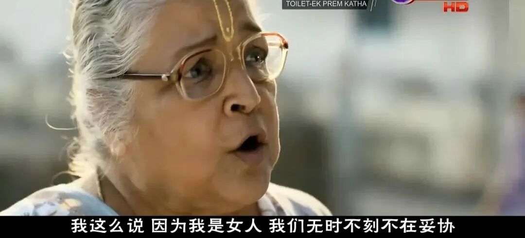 穿挤奶小吊带粉发还化妆她肯定是坏女人