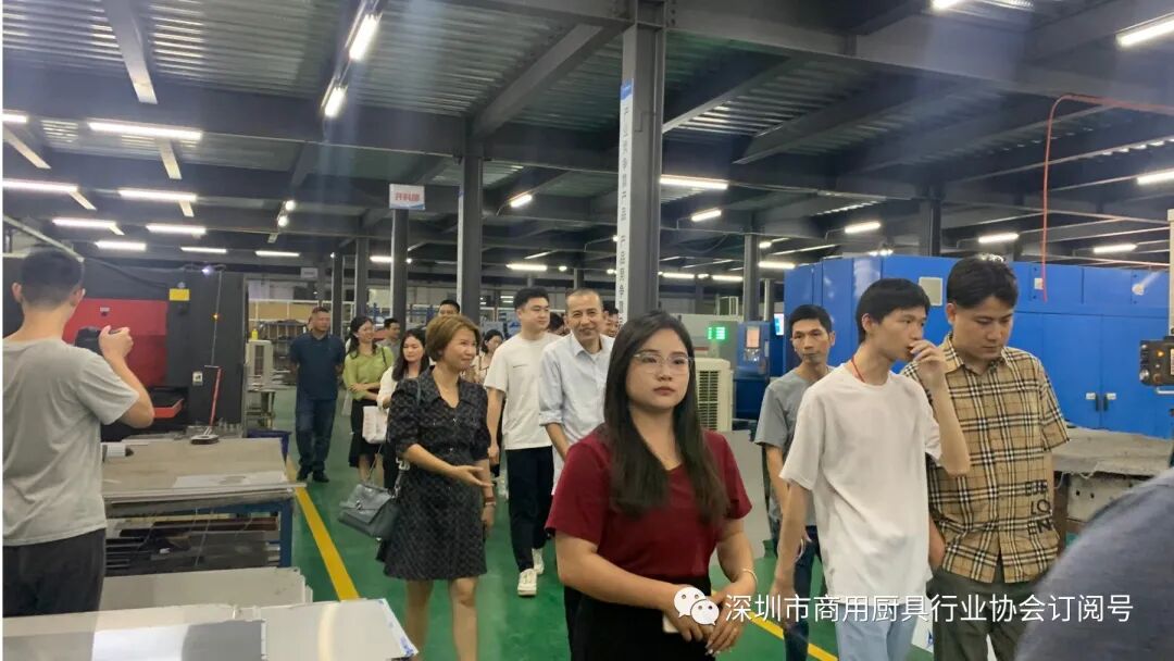 【协会动态】关爱行 | 粤深厨协会长张仁添带队走访参观会员企业