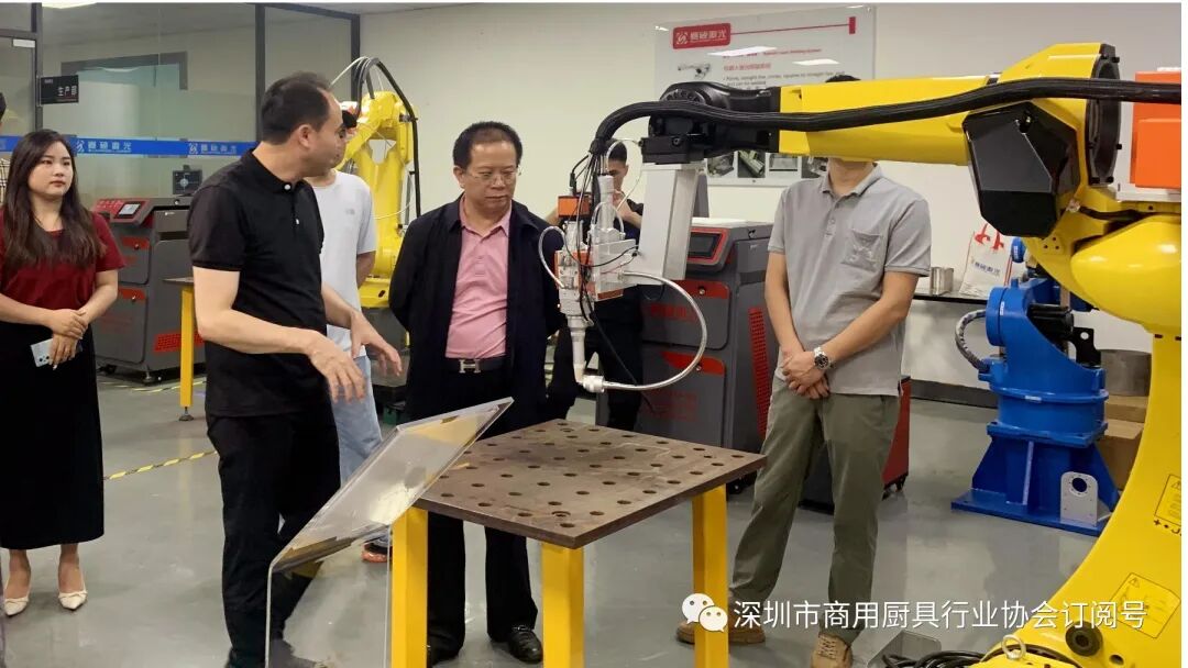 【协会动态】关爱行 | 粤深厨协会长张仁添带队走访参观会员企业