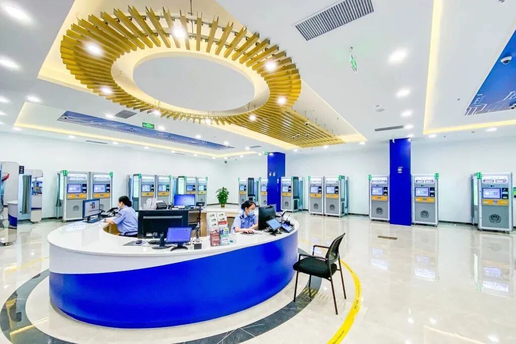 广东广州公安出入境管理部门优化长者办事服务 - 广州市人民政府门户网站